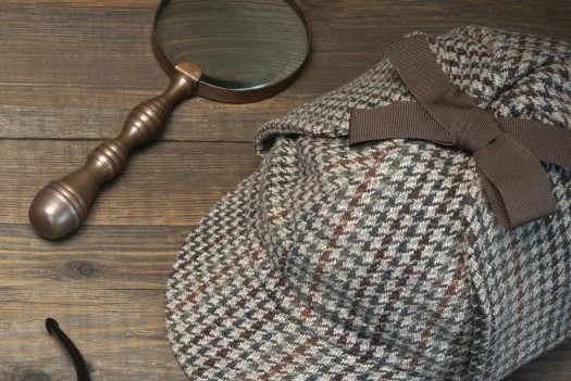 Sherlock Holmes Hat and Magnifying Glass image